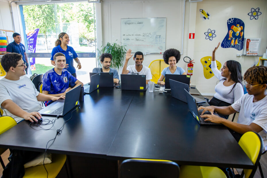 Espaço da Juventude Estácio abre 180 vagas em cursos gratuitos do projeto Conecta JUV - Prefeitura da Cidade do Rio de Janeiro