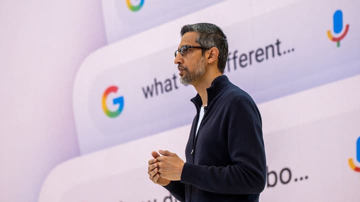 Google busca manter liderança em pesquisa com avanço de chatbots de IA