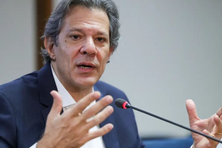 Imagem da matéria: Haddad ataca Trump: "Não se incomoda com criptomoeda e vai se incomodar com o Pix?"