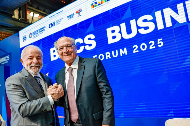Lula defende regras globais para inteligência artificial em discurso no BRICS
