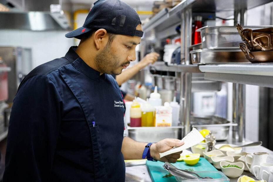 Restaurante em Dubai terá chef de inteligência artificial - 13/07/2025 - Comida
