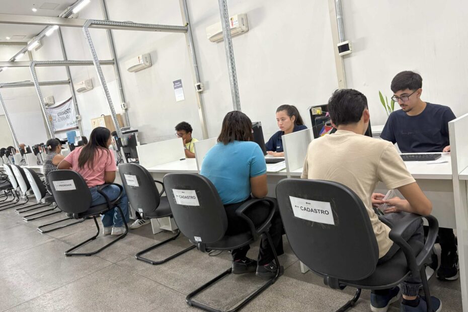 Sine Amazonas divulga 225 vagas de emprego para esta quarta-feira