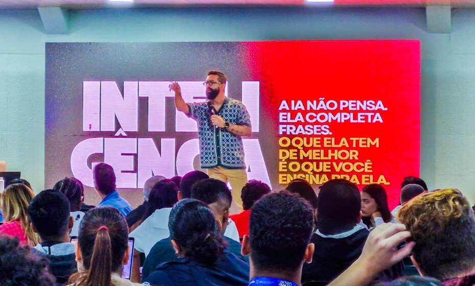ComuInova encerrou programação com debate sobre Inteligência Artificial na comunicação institucional