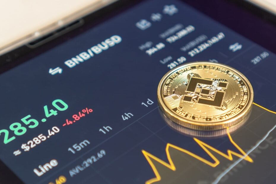 Empresa de tesouraria de BNB é expulsa da Nasdaq e ações caem 77%