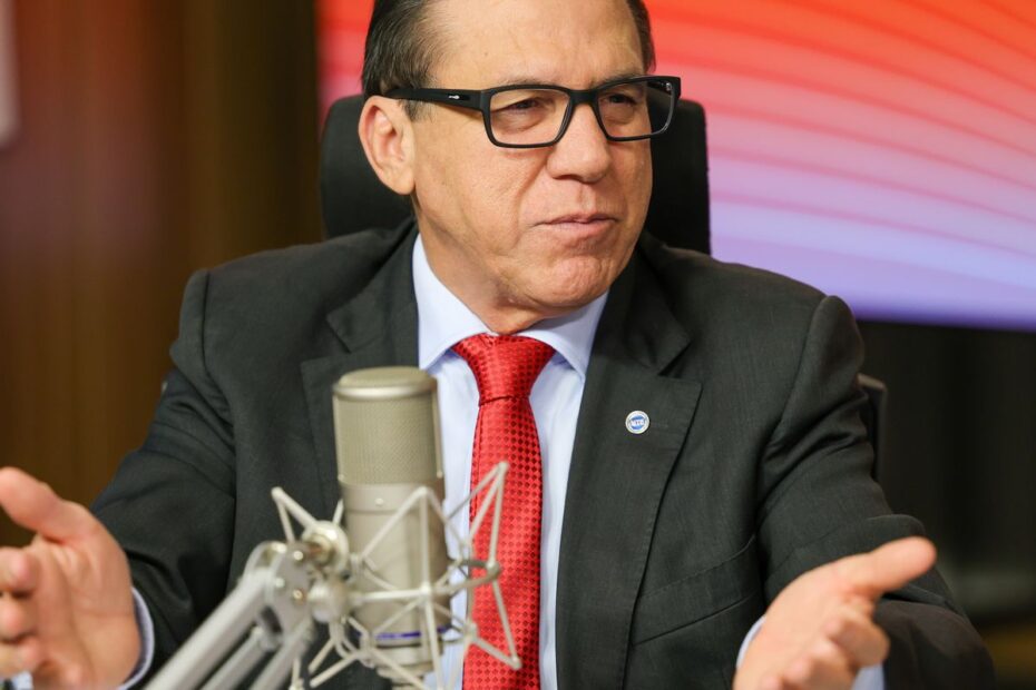 Ministro minimiza impacto do tarifaço no mercado de trabalho