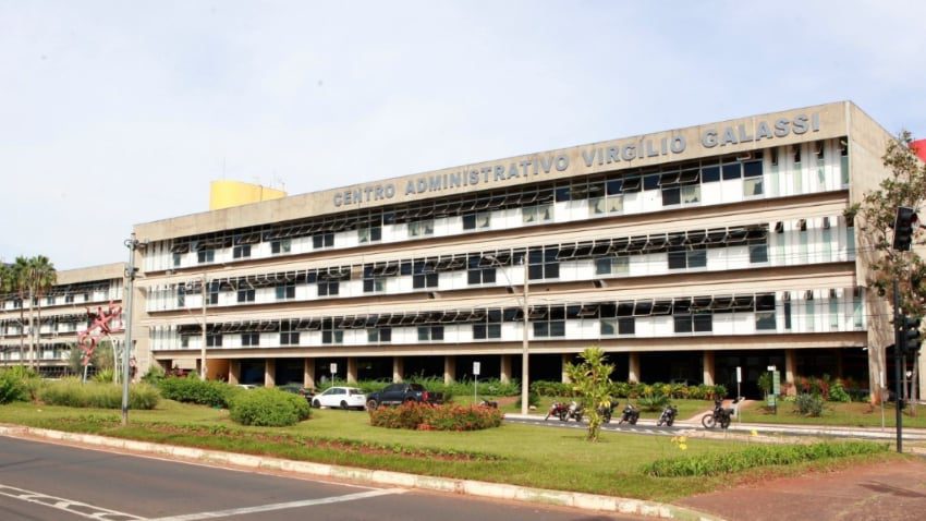 Prefeituras abrem concursos com 981 vagas e salários de até R$ 17,5 mil