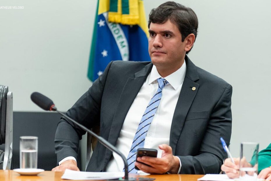 Projeto de Lei de Rafael Prudente quer levar Inteligência Artificial às escolas de todo o país