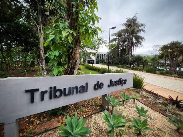 Vagas para Juiz, Professor e TCE. Salários até R$ 41 mil