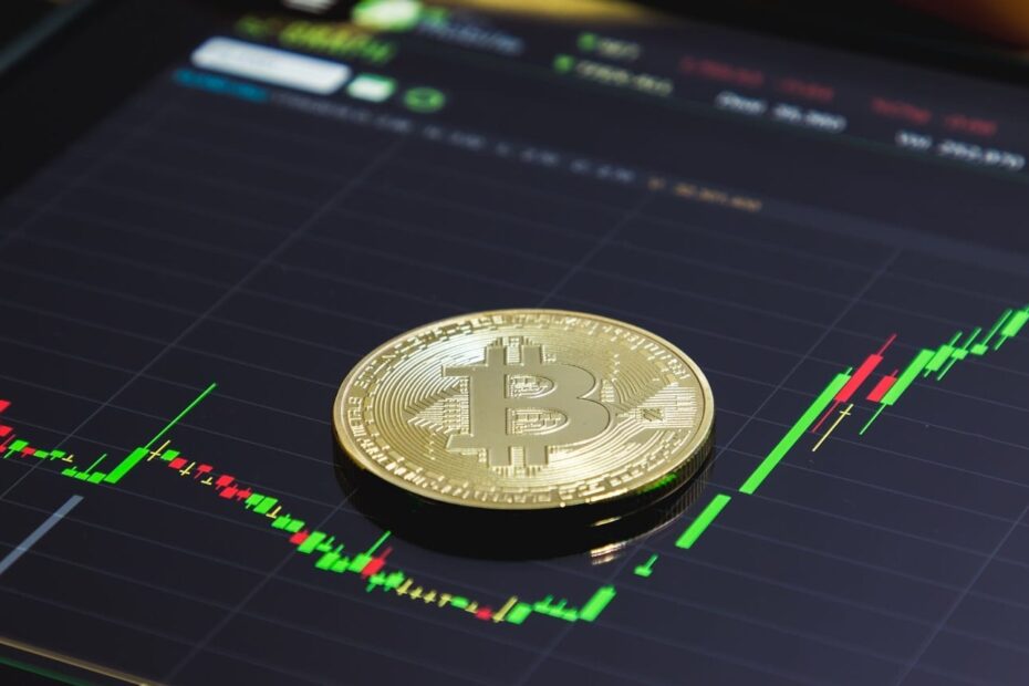 Bitcoin reverte perdas e inicia semana em alta