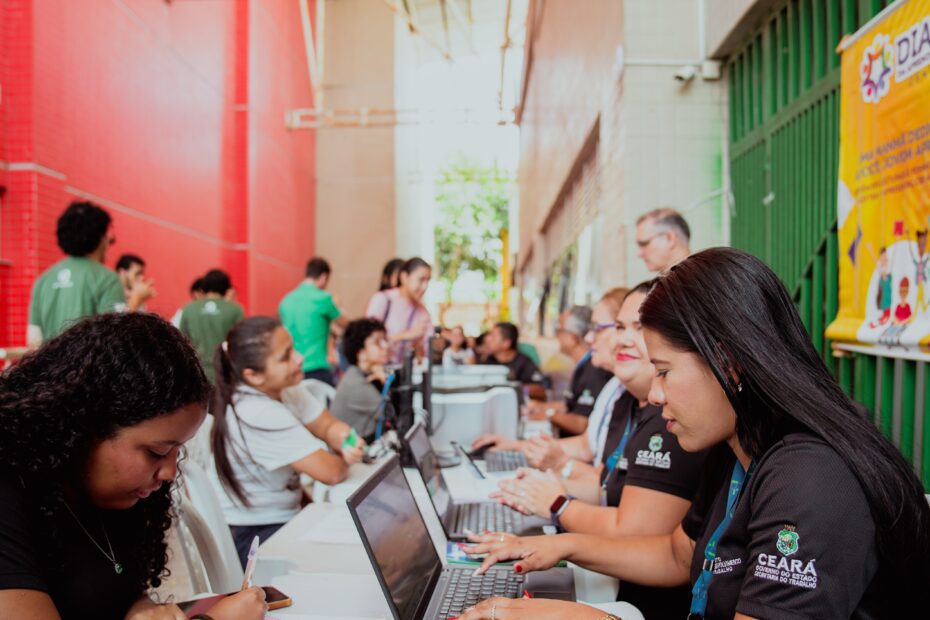 Com três mil vagas de emprego, Cuca Mondubim recebe Dia D da Aprendizagem e Viradão do Emprego