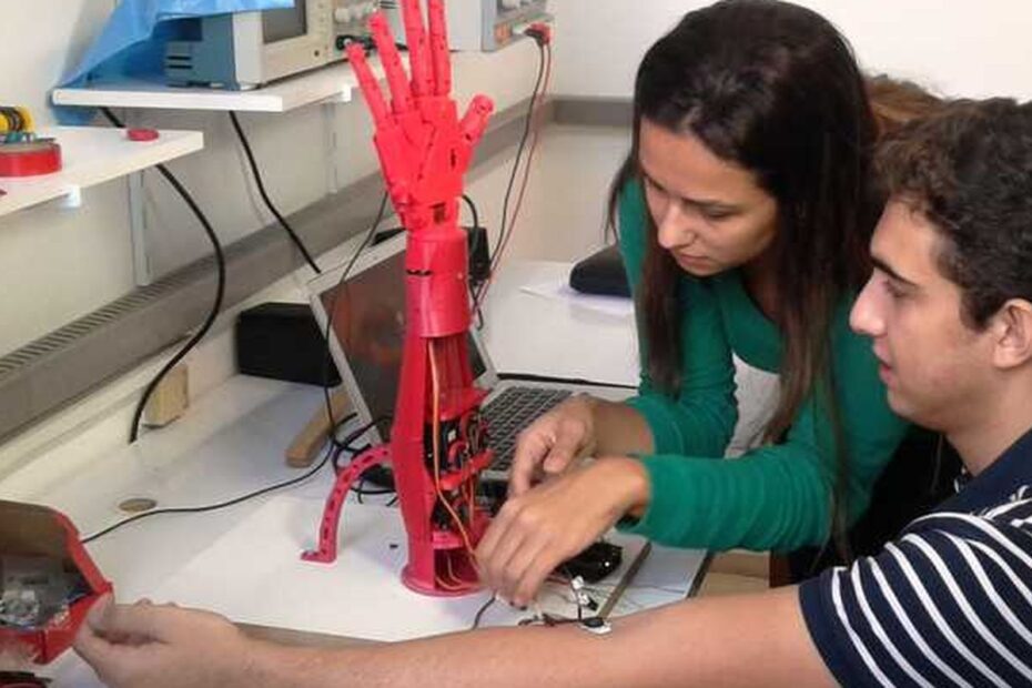 Estudo da CNI aponta 16 profissões do futuro na indústria