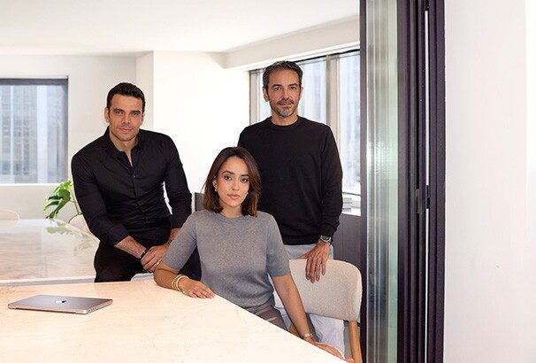 Fundada por Kauê Lombardi, Juliana Montesanti e Martin Maggio (da esq. à dir.), a Coolab evoluiu de PR para agência full servisse