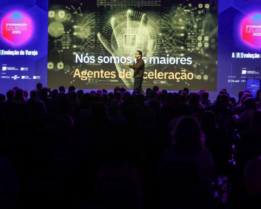 Inteligência artificial "para quê?" domina convenção lojista no RS