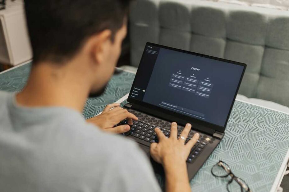 Milhões usam ChatGPT para terapia e especialistas soam alerta urgente