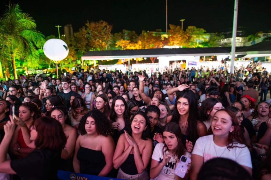 O InovaWeek 2025 está de volta com o tema “Inteligência Artificial”. Confira a programação!