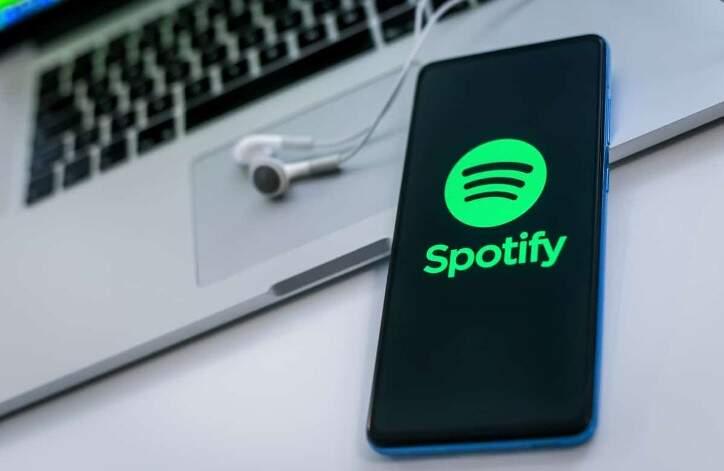 Spotify anuncia medidas contra uso nocivo de inteligência artificial