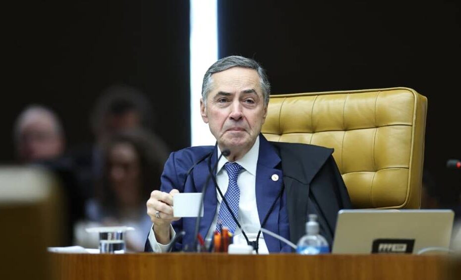 Assessores de Barroso buscam emprego para ficar no STF após aposentadoria