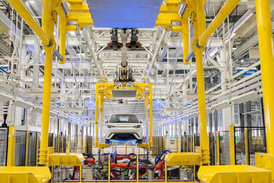 BYD abre vagas para megafábrica no Brasil; veja cargos