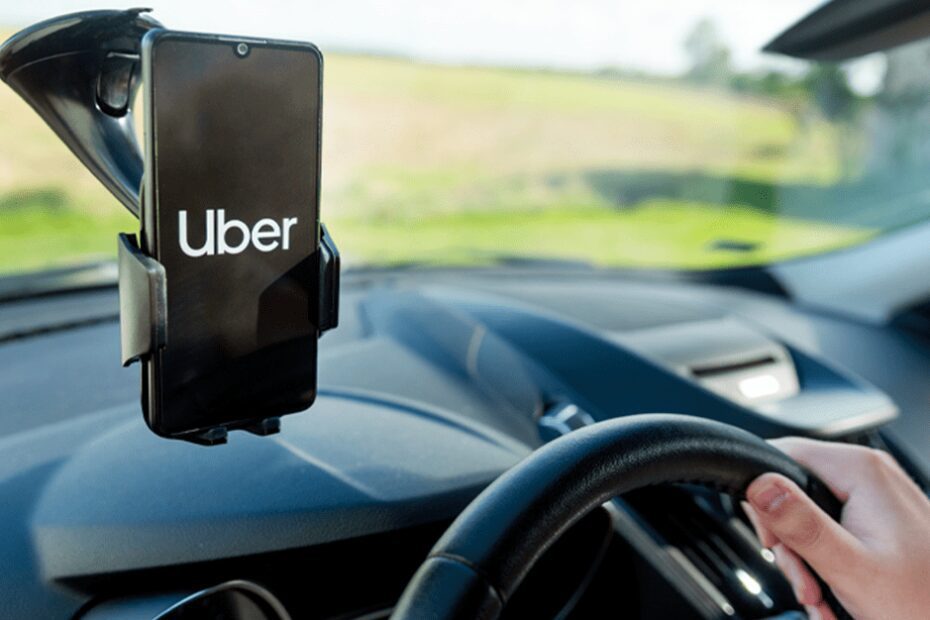 Barroso alerta que sem capacitação "Uber não vai virar programador"