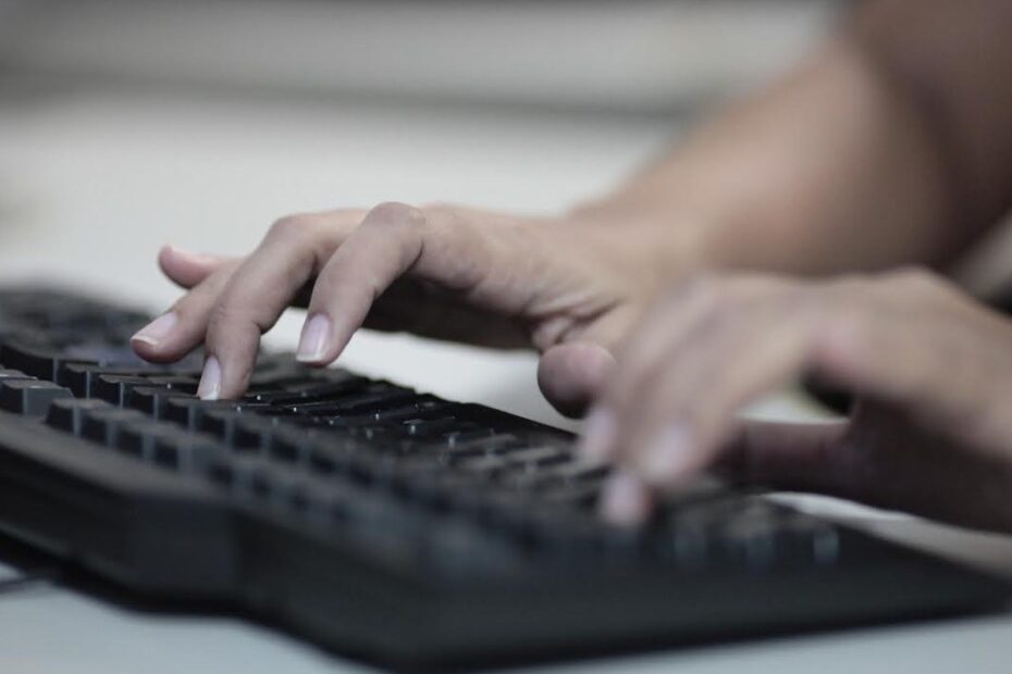 Cursos gratuitos de TI, Idiomas e IA estão com 3 mil vagas abertas