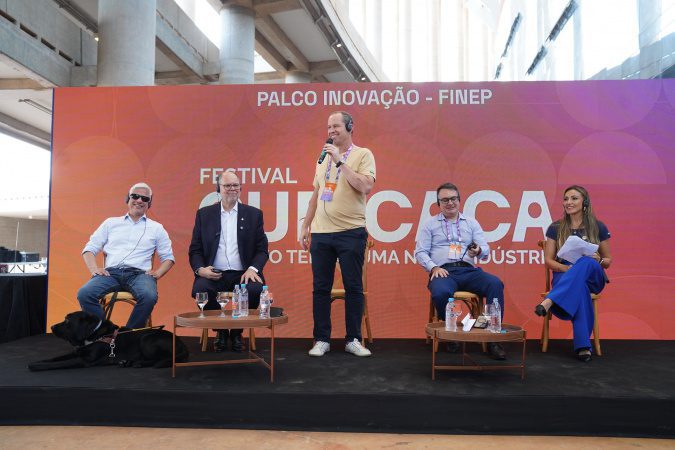 Estado premia 10 finalistas do desafio de inovação que promove bengalas inteligentes