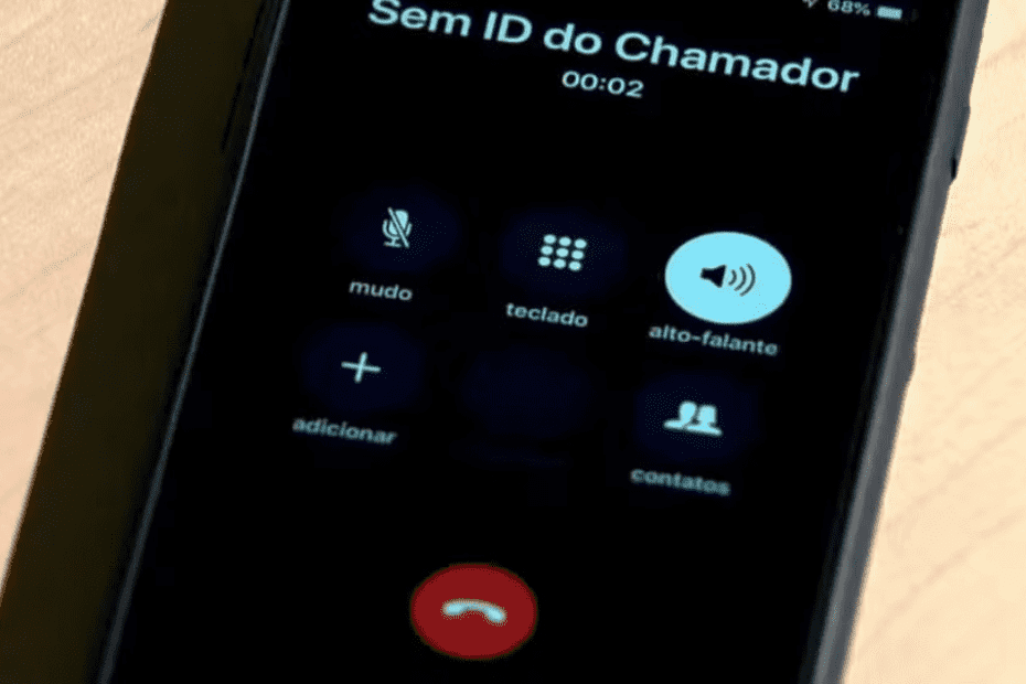 Golpe da ligação muda: criminosos clonam voz das vítimas com inteligência artificial