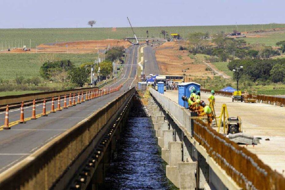 Nova ponte gigante cria expectativa e empregos no interior de SP
