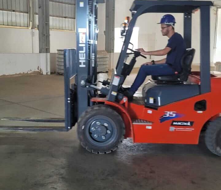 Prefeitura de Três Rios forma 39 novos operadores de empilhadeira e amplia oportunidades de emprego na cidade