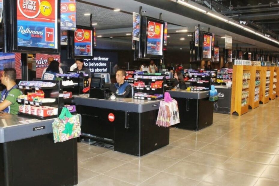 Rede de supermercados realiza feirão de empregos em BH