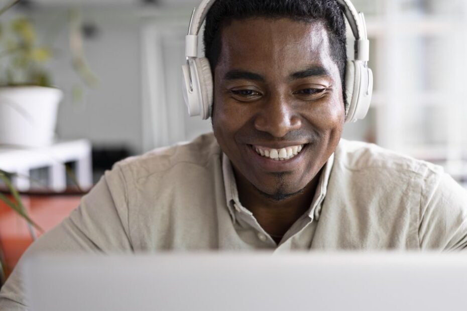 Unesp abre 150 vagas para curso gratuito de especialização a distancia