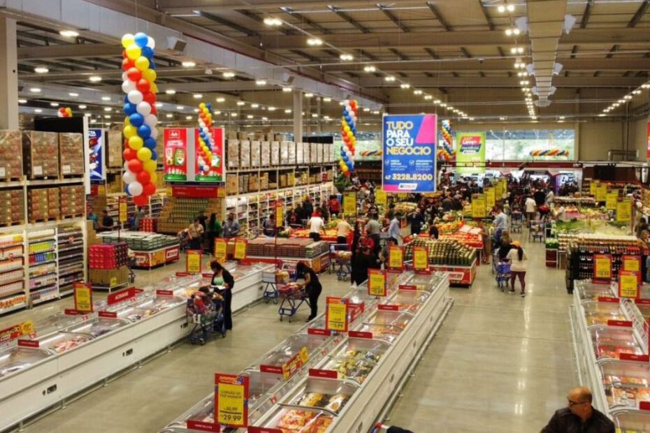 Grupo Koch faz mutirão com duas mil vagas de emprego em SC