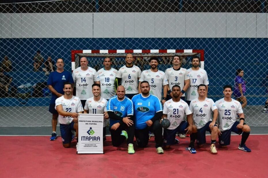 Handebol adulto: masculino garante vaga na final da Lhesp e feminino joga semi da LHI neste domingo