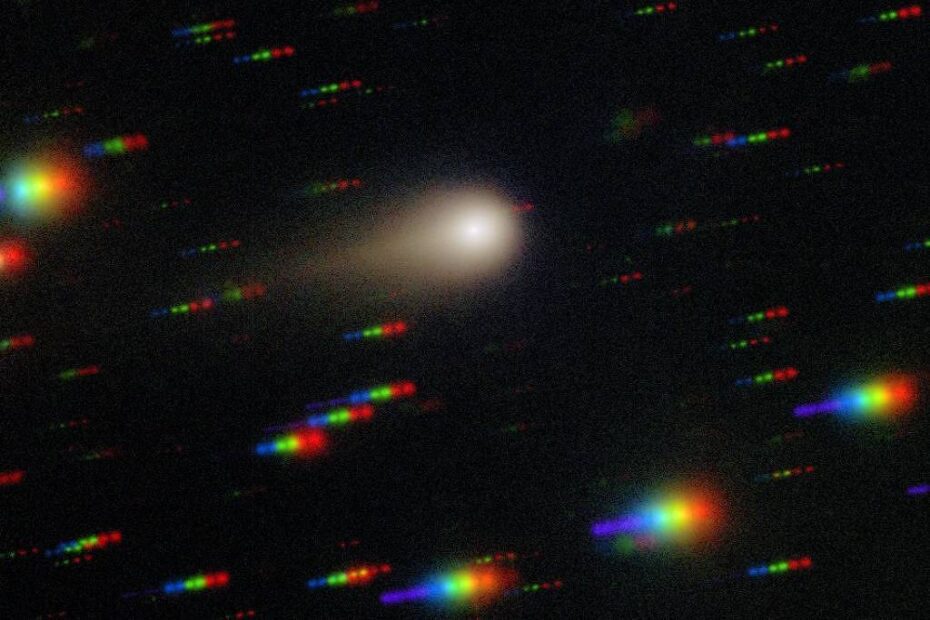 Imagens do 3I/Atlas indicam aumento da cauda do cometa - 16/11/2025 - Ciência