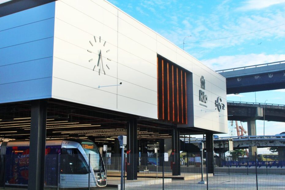 Terminal Gentileza recebe feira com 7 mil vagas de emprego, cursos e serviços públicos