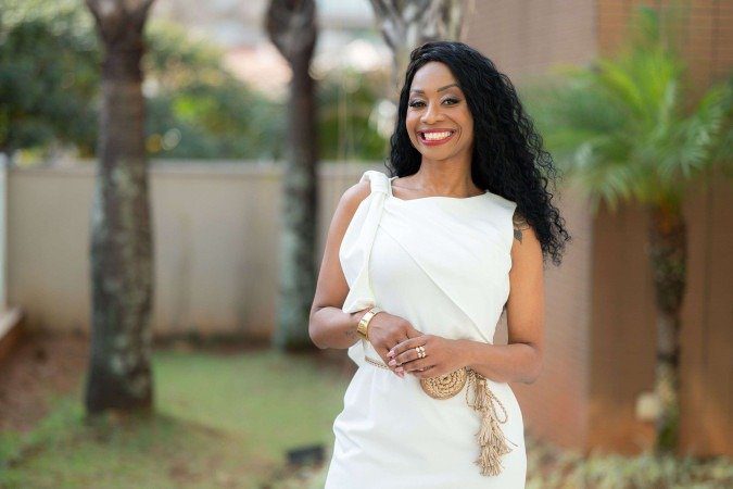 Thais Borges é diretora comercial da Systax e autora do livro: