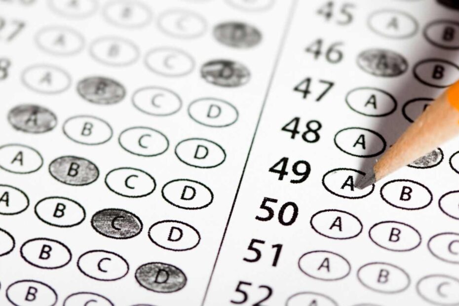 AgSUS abre processo seletivo com 43 vagas e salários de até R$ 12,4 mil