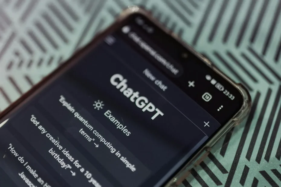A corrida da IA: ChatGPT segue no topo, mas Gemini e Claude avançam