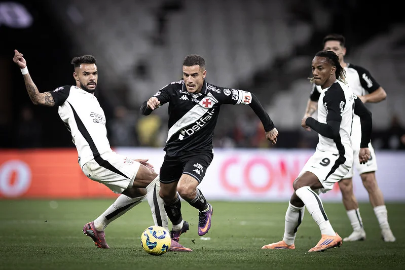 Lance de Corinthians x Vasco (foto: Matheus Lima/Vasco)