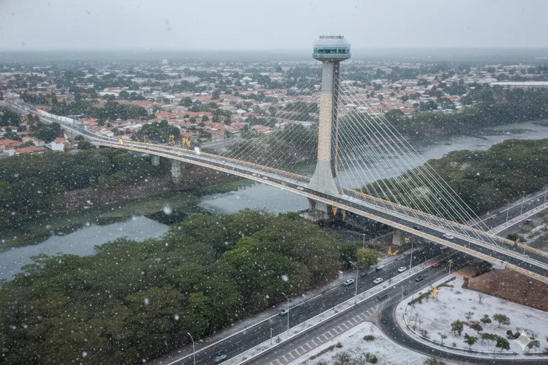 Enfim o frio! Veja como ficariam os pontos turísticos se nevasse em Teresina