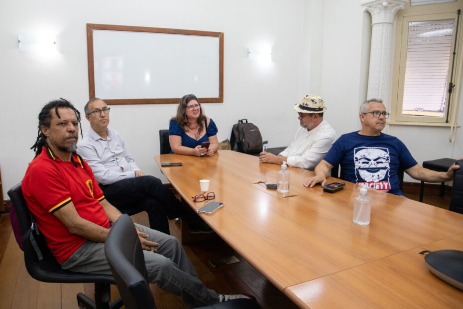 Adiamento da tramitação do Projeto de Lei (PL) 2338/2023, que trata da regulação da inteligência artificial (IA) no Brasil, reacendeu o alerta entre pesquisadores, juristas e organizações da sociedade civil