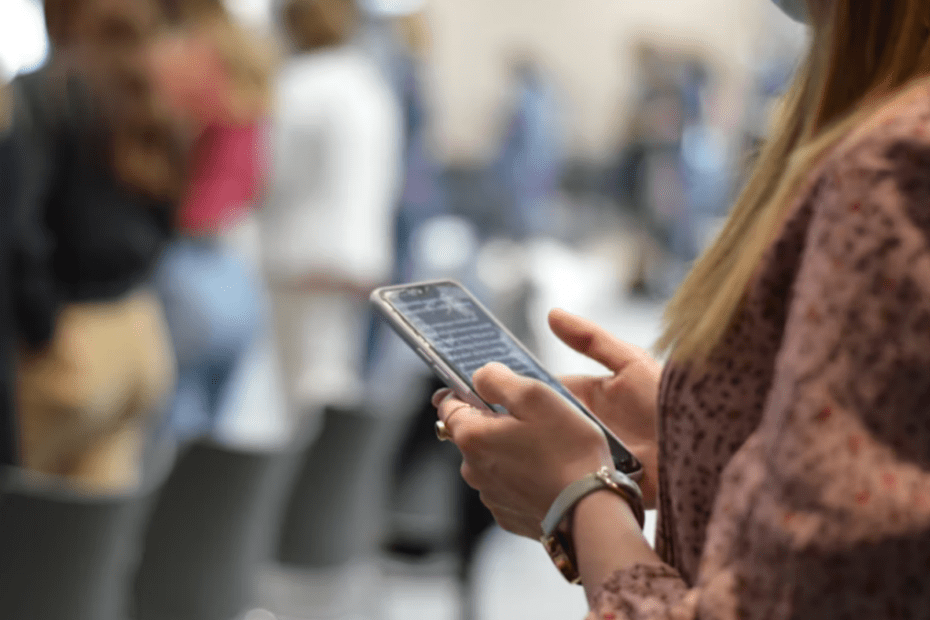Jovens recorrem ao ChatGPT para resolver questões legais — e especialistas alertam para riscos em decisões sensíveis