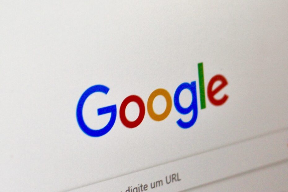 campos-de-busca-do-google-em-tela-de-computador-1675262671743_v2_3x4