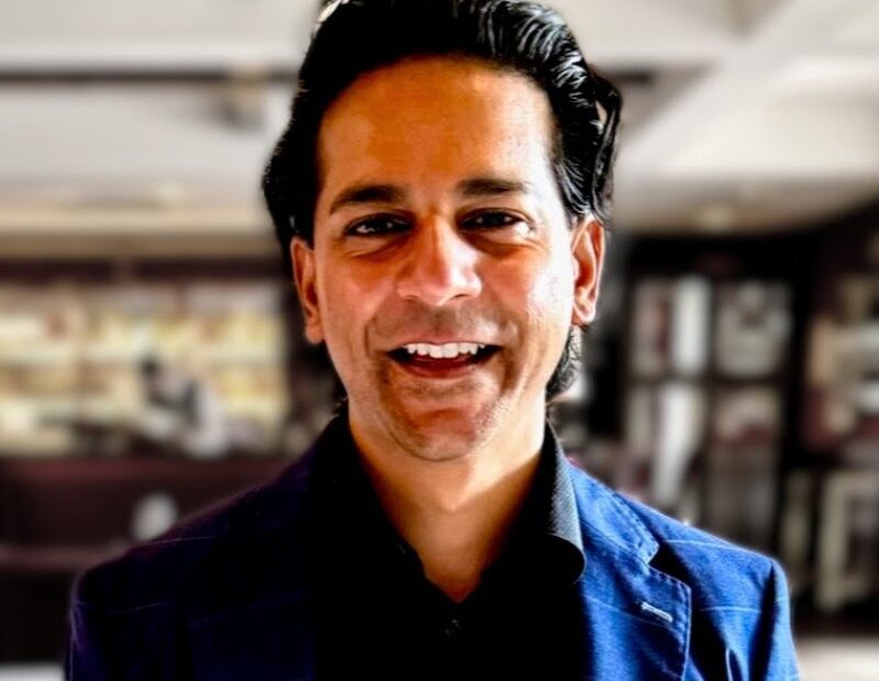 O indiano britânico por trás do Google Meet, que traduz conversas em tempo real