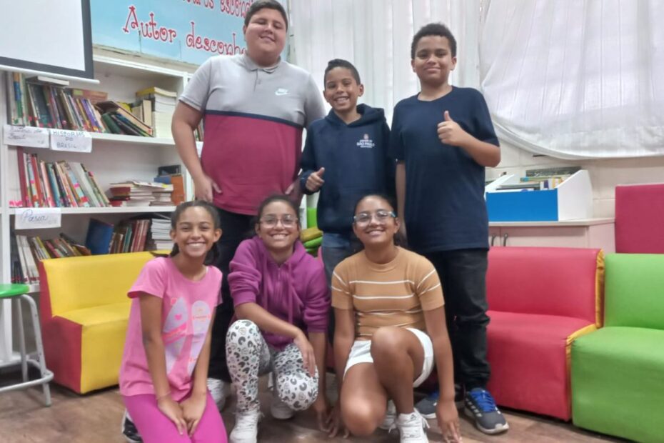 Sem celular permitido, estudantes recorrem ao professor em vez do ChatGPT