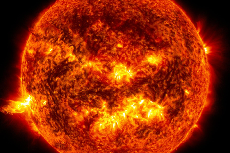 Inteligência artificial simula campo magnético do Sol em 3D para desvendar mistérios