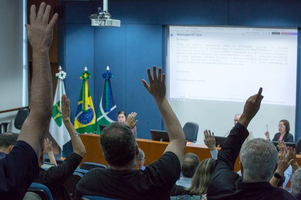 UnB Notícias - Cepe aprova reserva de vagas a pessoas negras, indígenas, quilombolas e com deficiência em concursos para docentes