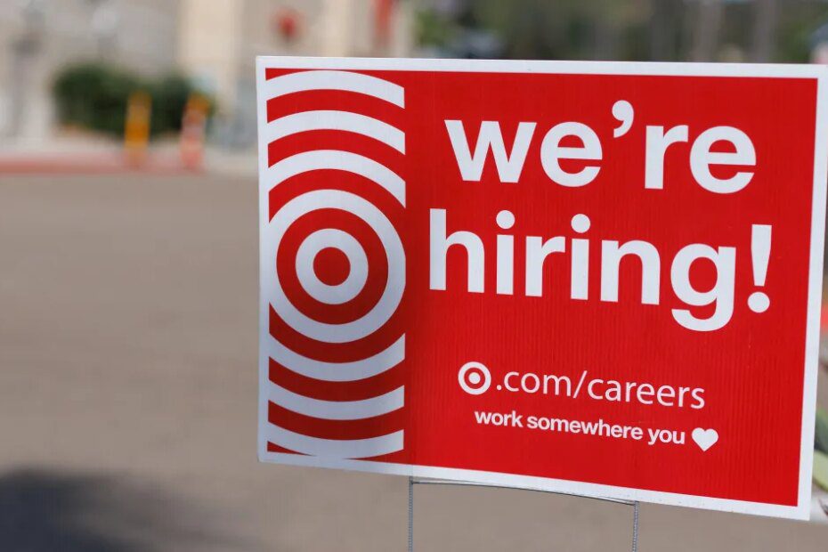 Vagas de emprego nos EUA apresentam leve alta em outubro, indica JOLTS