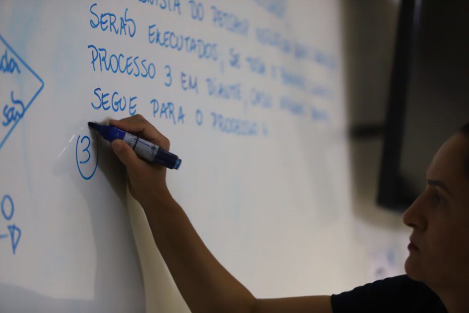 Agência Minas Gerais | Secretaria de Educação abre prazo para escolha de vagas de contratação temporária para 2026