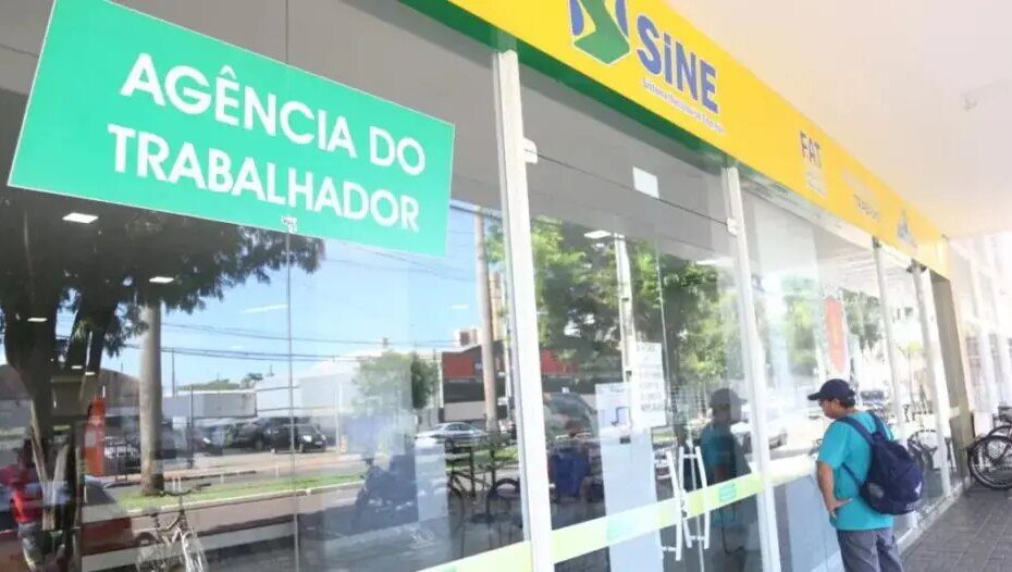 Agência do Trabalhador de Maringá começa a semana com 644 vagas de emprego; confira as oportunidades