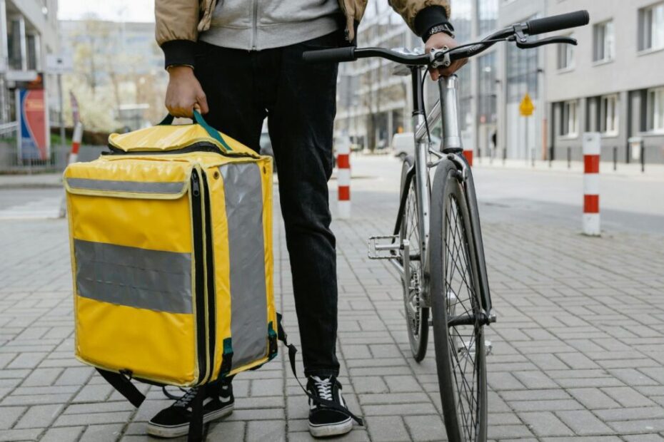 Imagens de comida “estragada” estão sendo forjadas com inteligência artificial para enganar aplicativos de entrega